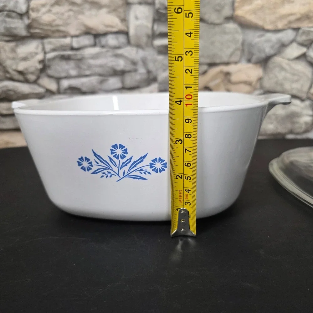 Corning Ware Casserole Dish Blue Cornflower 2.5 QT Retro Americana Kitchen w Lid